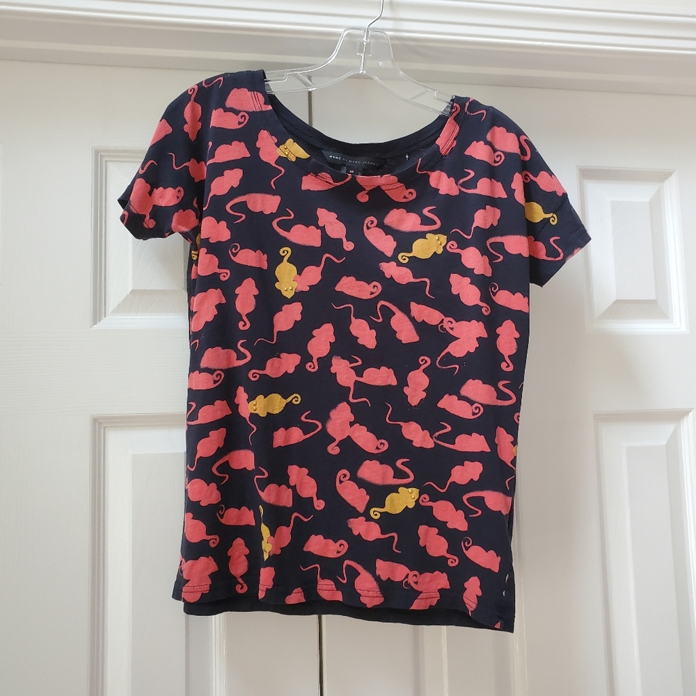 🖤 Marc By Marc Jacobs 🖤 Navy Scoopneck Tee with Pink and Yellow Mice Print XS